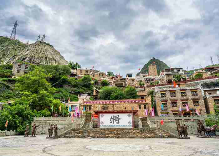 四川川西环线旅游路线，探索神秘高原的绝美风光-第2张图片-四川省中国青年旅行社